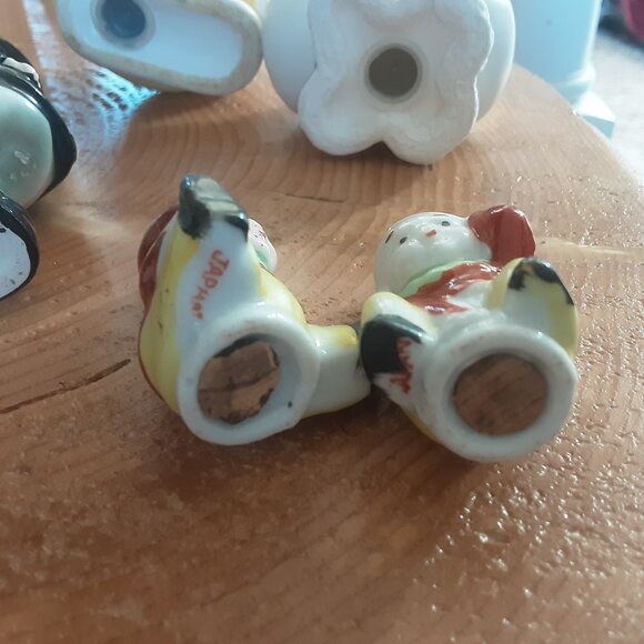 Set Of 5 Collectible Vintage Salt & Pepper Shakers - Picture 3 of 9